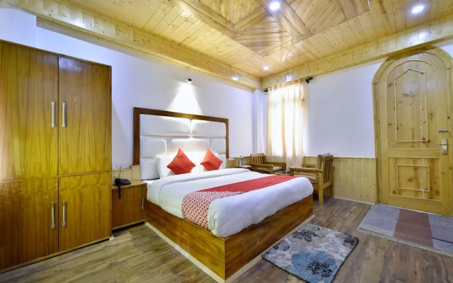 OYO 12271 Avenue Manali