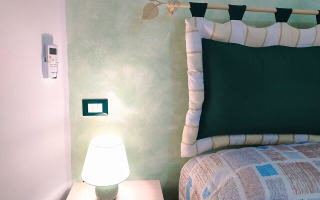 Caprera Room - Air-conditioned Triple Room in Maranola - Formia