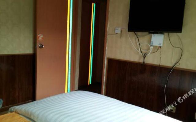 Yijia Hostel