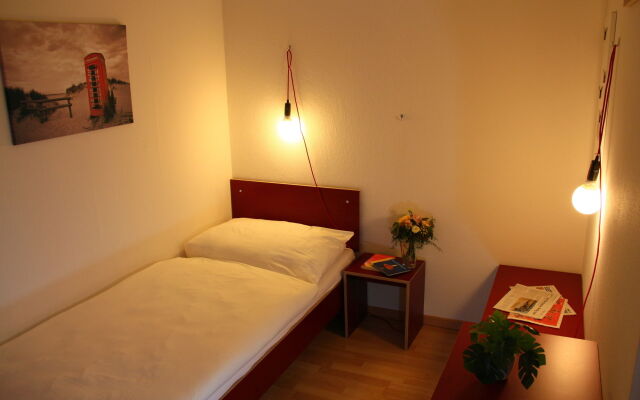Easy Living Apartments