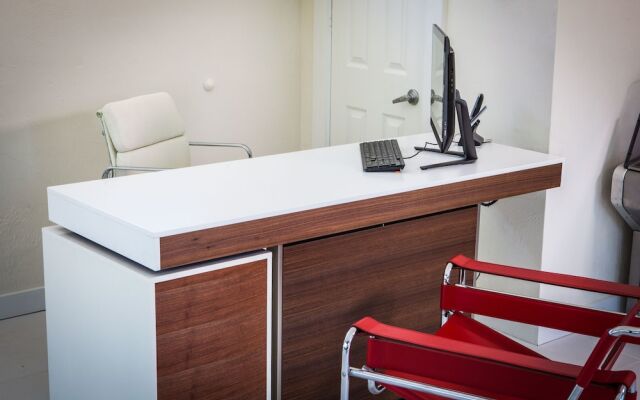 The Salty Mermaid Oceanfront Hotel