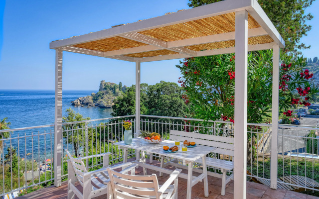 Taormina Isola Bella Apartment - Taormina Holidays