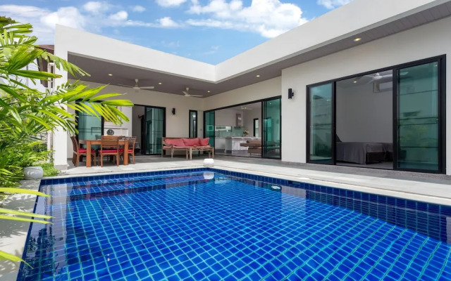 Large 3BR Villa with Big Pool by Intira