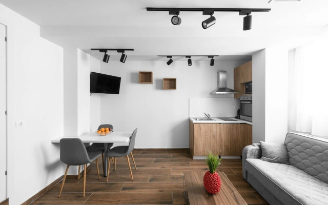 Ultima Suites Nilie Hospitality MGMT