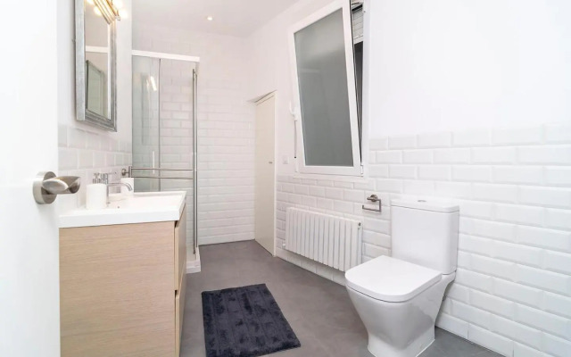 Smiling Apartment Near Puerta del Sol by Batuecas