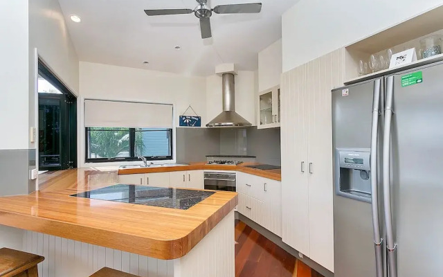 Beachcomber Holiday House