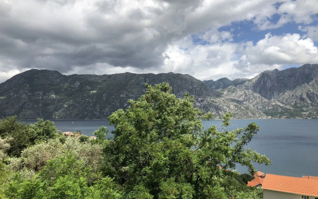 Two Bedroom Apartment With Amazing Views