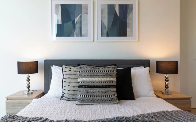 Mega Style Apartments Melbourne Square