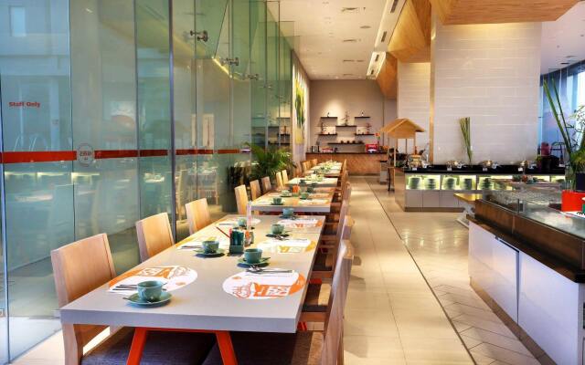 HARRIS Hotel & Conventions Gubeng Surabaya
