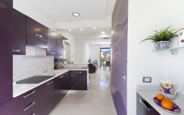 Estate4home- L'Onda Viola