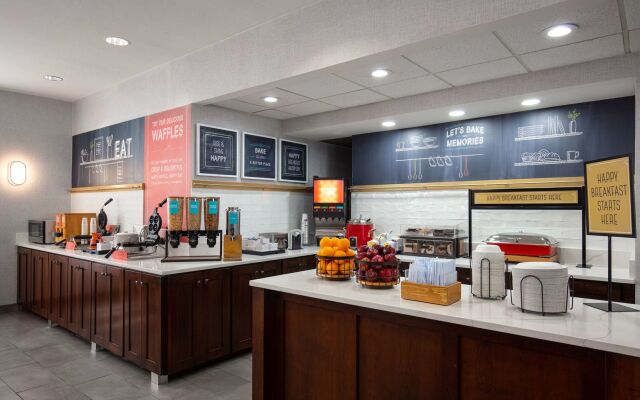 Hampton Inn & Suites El Paso-Airport