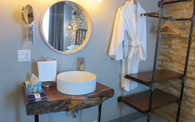 The Grove Hotel