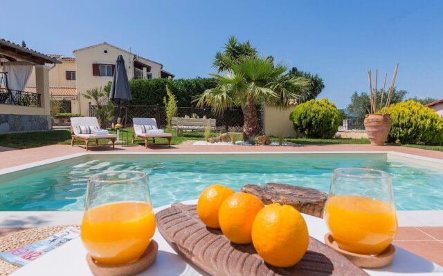 Villa Caramel