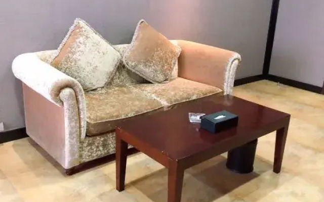 Linhai Phoenix Town Business Hotel