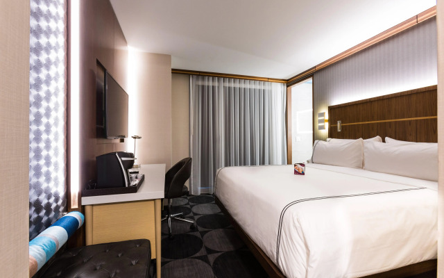 Crowne Plaza HY36 Midtown Manhattan by IHG