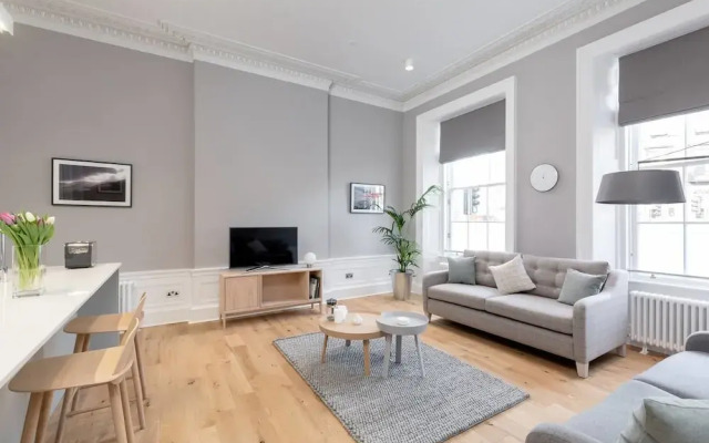 Torphichen Street 5 Star Luxury Apartment
