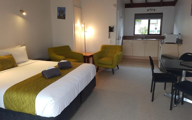 Lake Matheson Motel – Guest Rooms – Fox Glacier