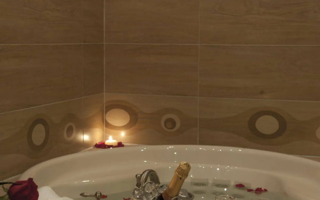 Central Park Hotel Casino & Spa