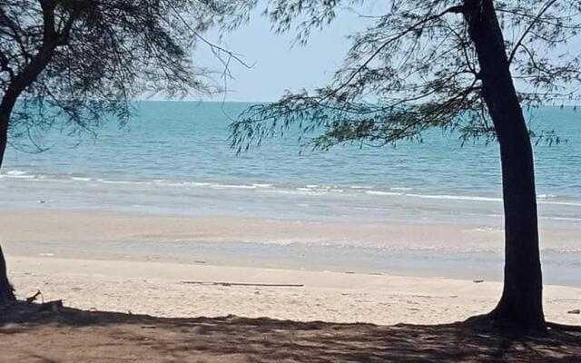 Grandblue condominium 106,302