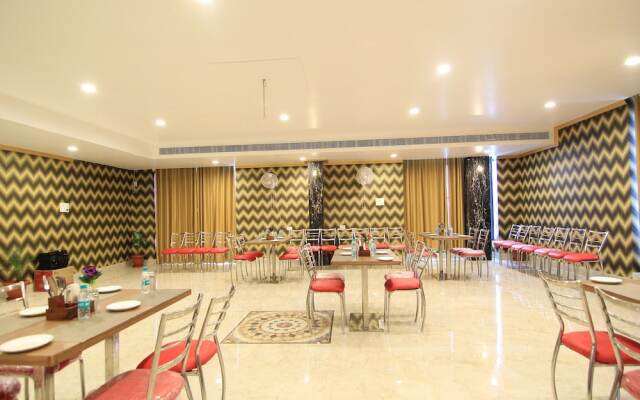 Oyo 14570 Hotel Sona Plaza