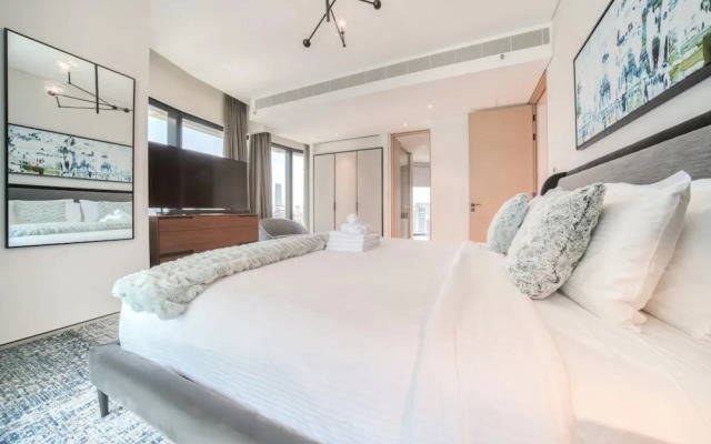 Serene Beachfront Ain Dubai View at Address JBR