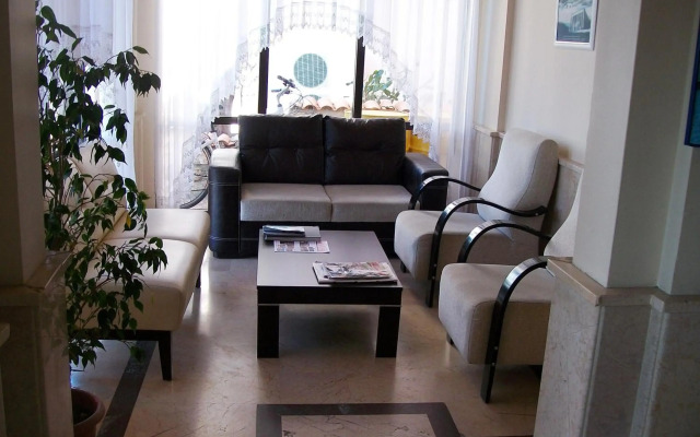 Kerman Hotel