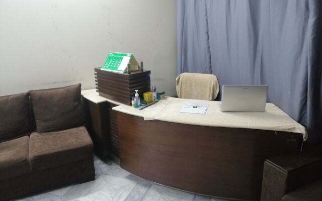 Maple Crest Service Apartment