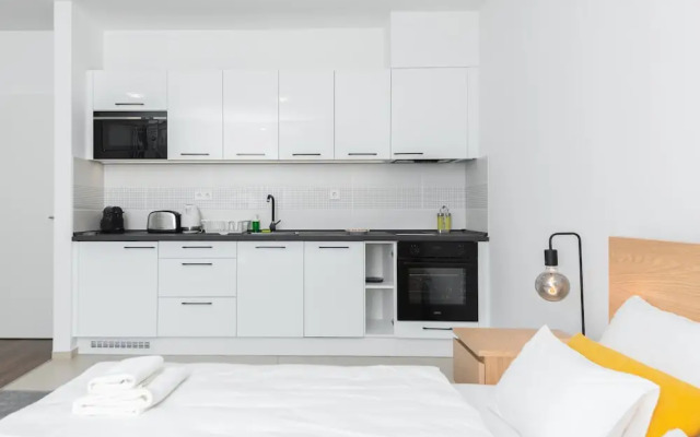 WestSide Apartments by Urbanrent
