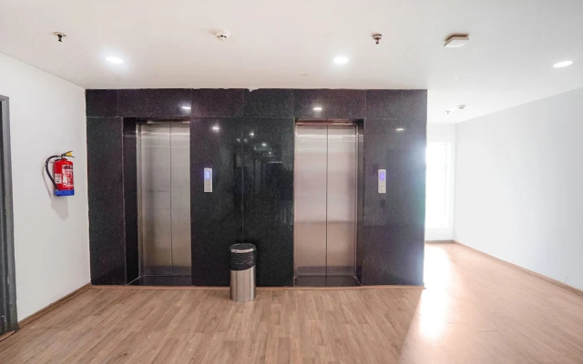 Fabhotel Prime Cloud 9