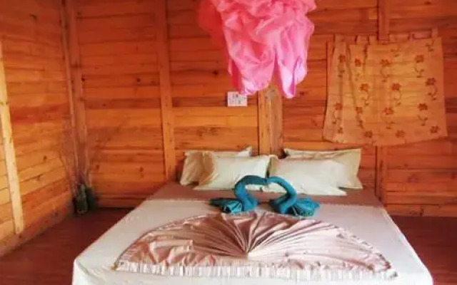 Tina Beach Resort