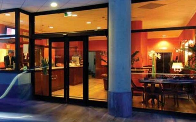 Ata Hotel De Angeli