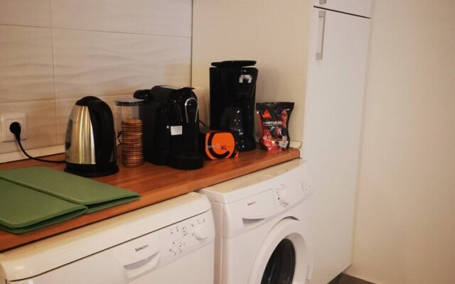 "room in Guest Room - Caparica Poshtel An Luxury Hostel"