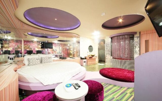 J Boutique Hotel Mg Stay