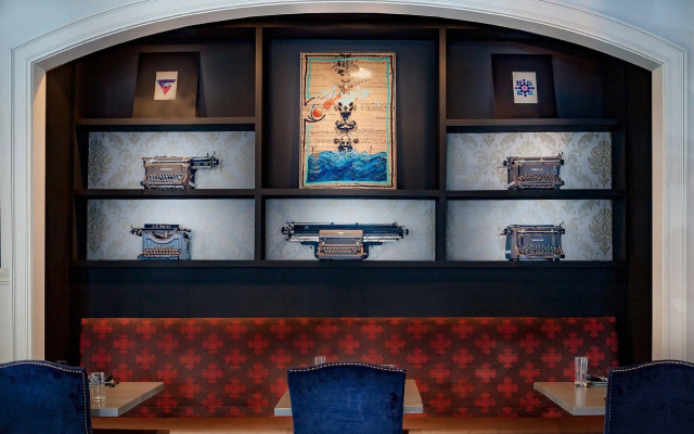 The Lindy Renaissance Charleston Hotel