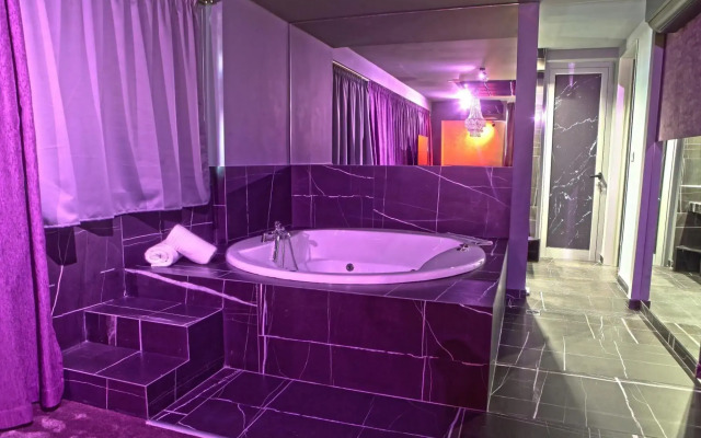 Madison Hotel & Suites - Adults Only