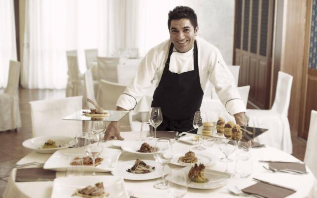 Sport Village Hotel & Spa