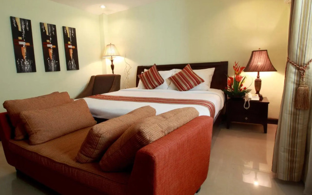 The Suites at Calle Nueva