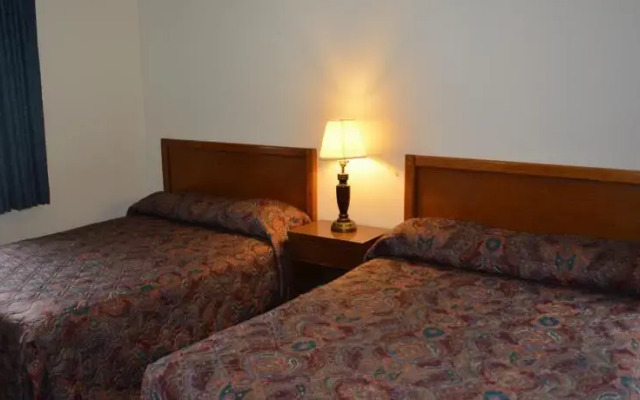Pine Grove Motel