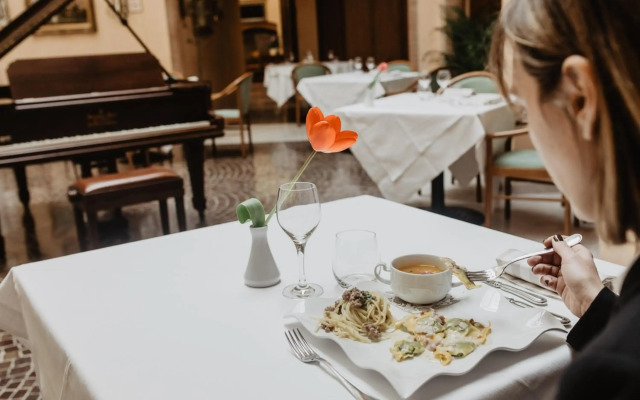 Phi Hotel dei Medaglioni