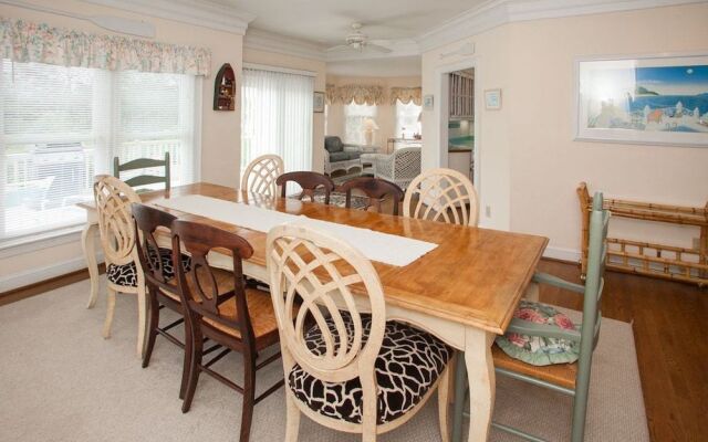 Victorian Sea-cret by RedAwning