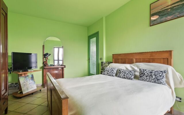 Peaceful Apartment in Frazione Sessant With Garden