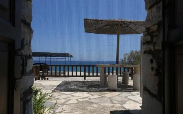 Agerino Studios & Apartments