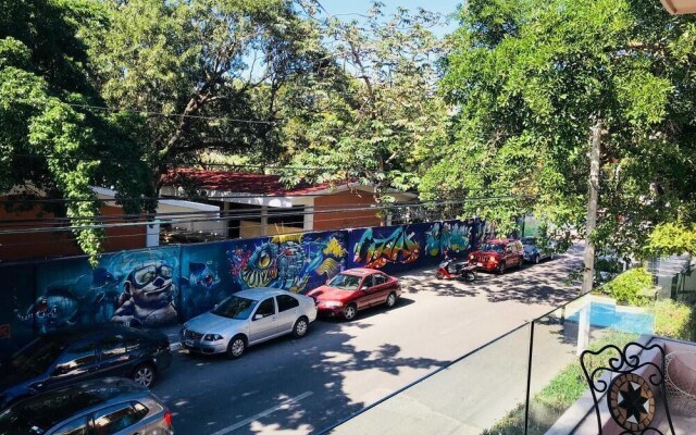 Tendenza 5 Mins From 5th Ave Cocobongo