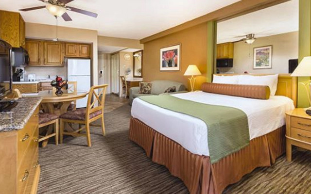 WorldMark Palm Springs - Plaza Resort and Spa