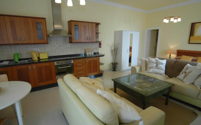 Sama Calero Lvc253701