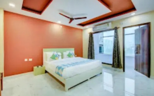 Shri Drona Hotel