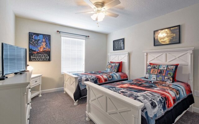 Storey Lake 4 Bedroom Townhome w Splashpool - 1616ST