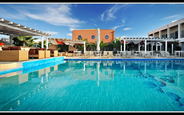 Ianos Hotel
