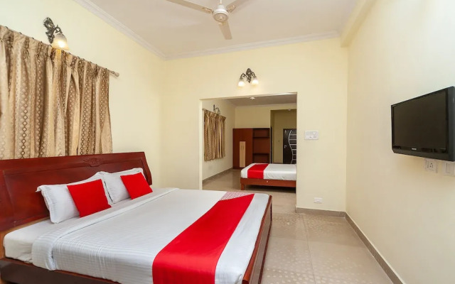 OYO 27033 Hill Breeze