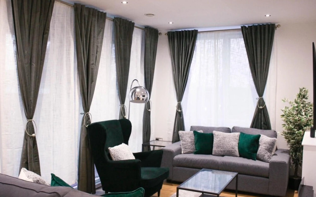 Guthrum Place 3bedroom Luxury Apt Royal Wharf Dock